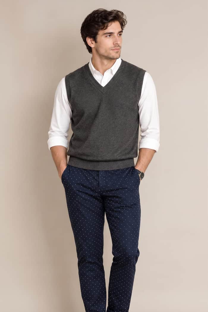 V Neck Sleeveless Vest listing image 5 of 6